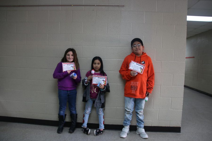 Elementary Gives February Kindness Awards